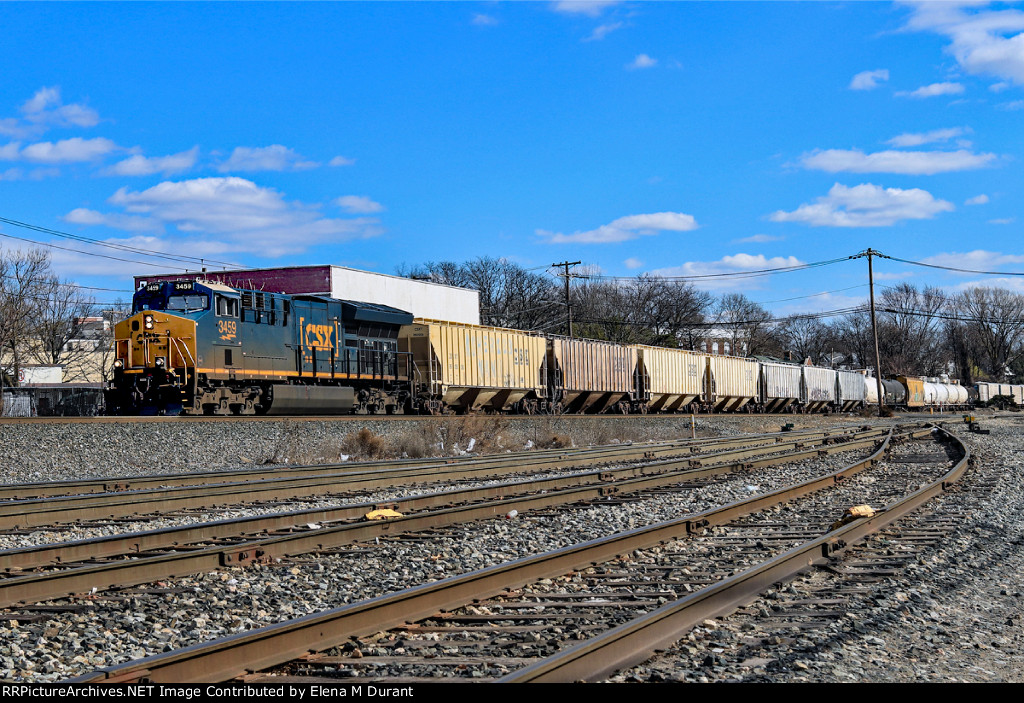 CSX 3459 on M-404